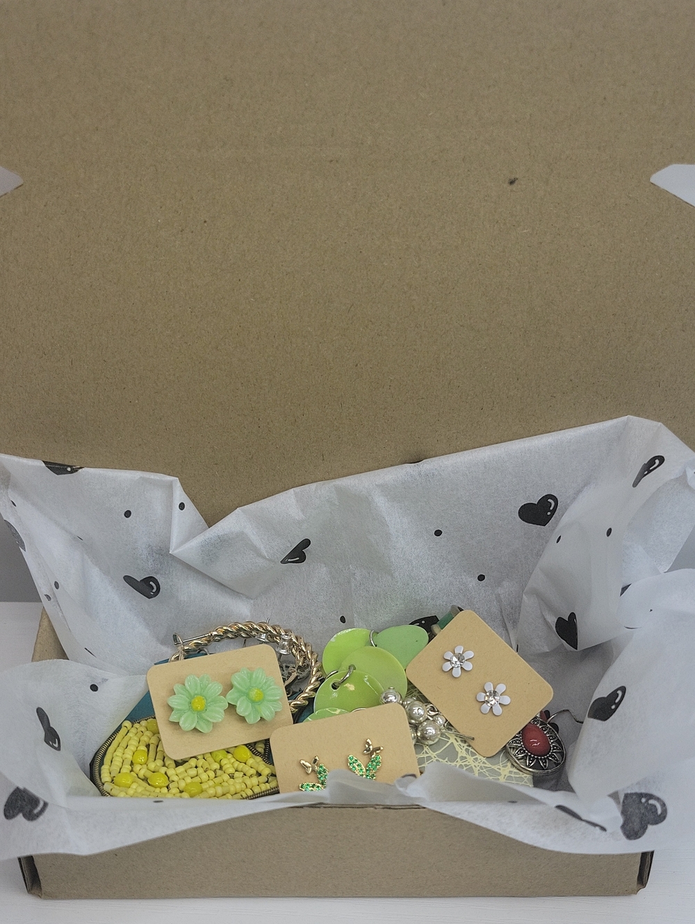 15pc Box Of Earrings